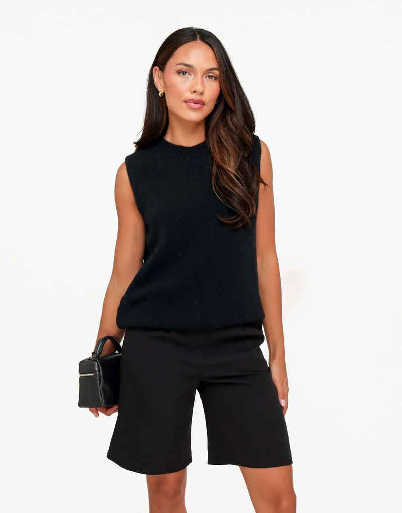 Zwarte Mouwloze Fluffy - Top