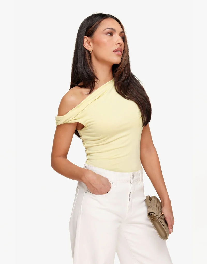 Lichtgele One Shoulder Mouwloze - Top