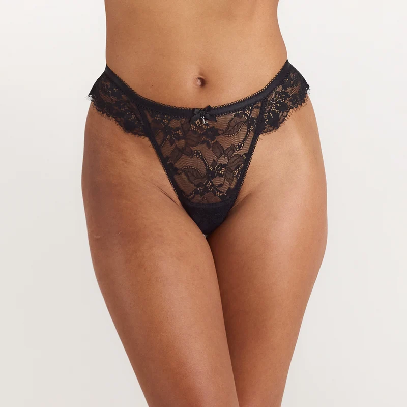 Lace Trim String - Zwart
