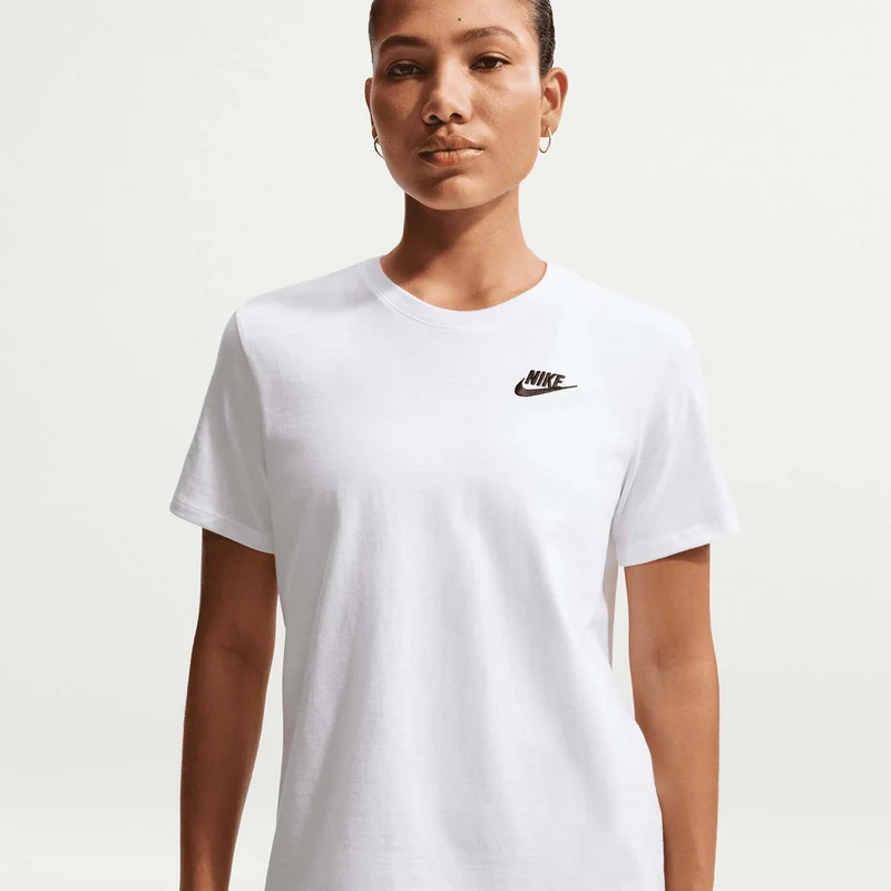 Sportswear Club Essentials T-shirt