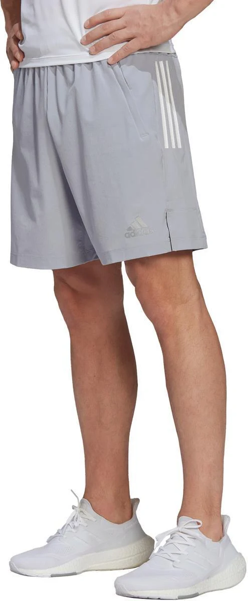 SHORTS. Short